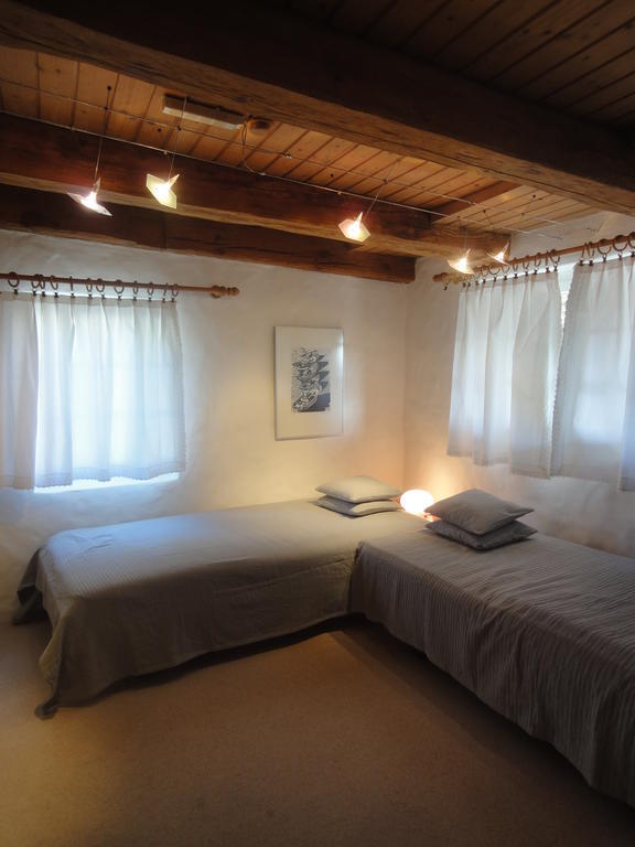 Guesthouse Les Mignardises Laufen-Uhwiesen Habitación foto